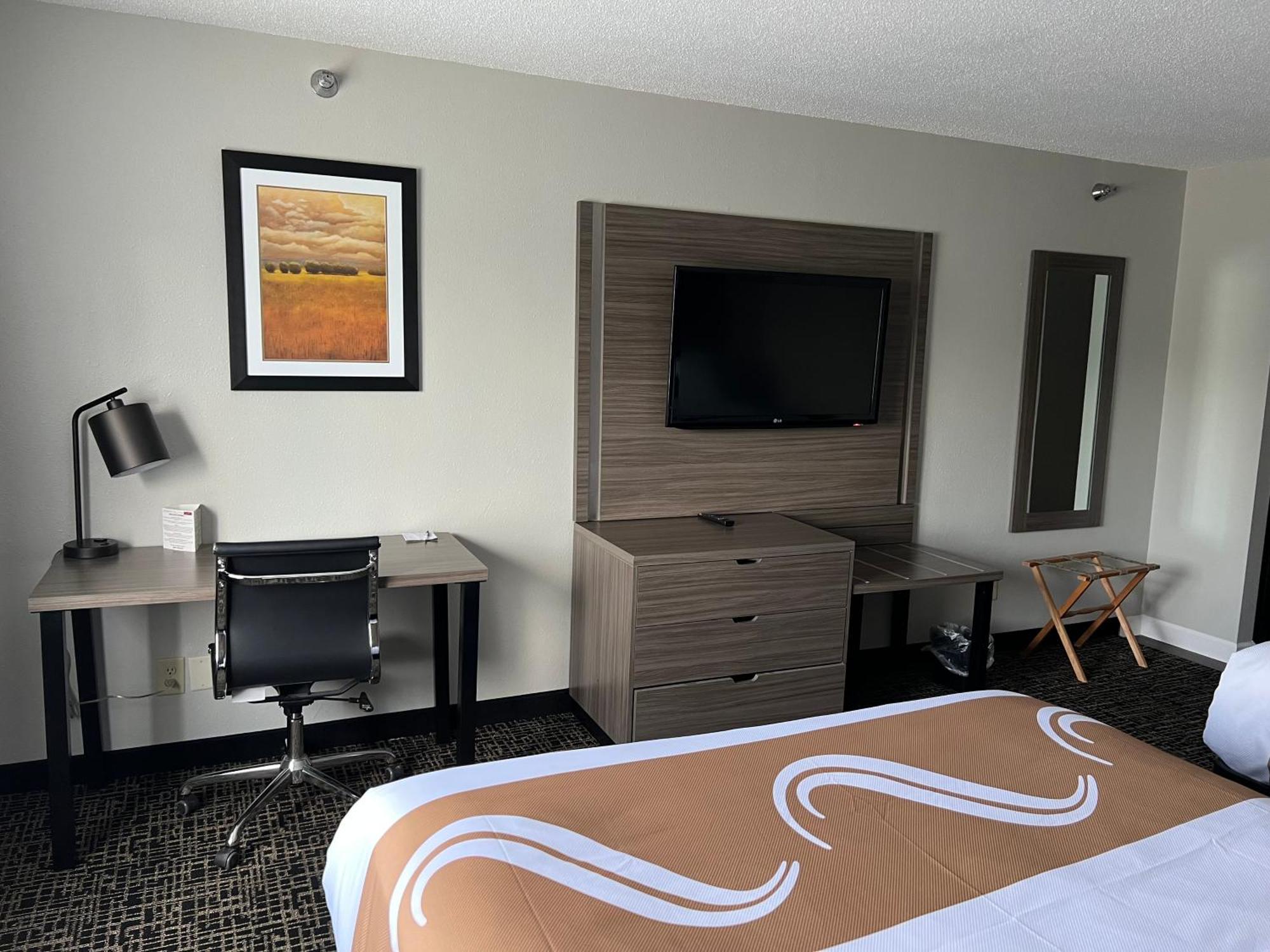 Quality Inn & Suites Ред-Вінґ Екстер'єр фото