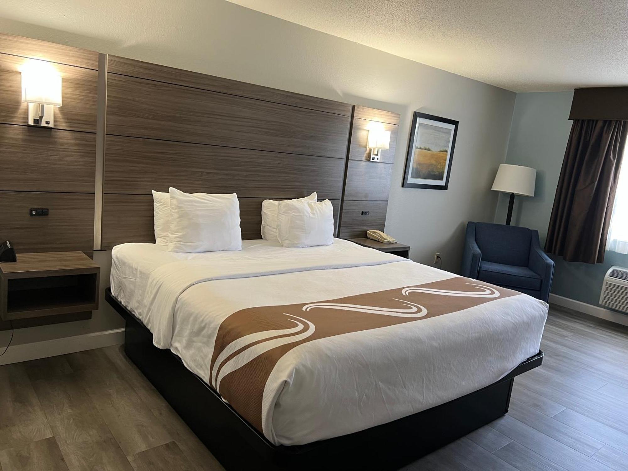 Quality Inn & Suites Ред-Вінґ Екстер'єр фото